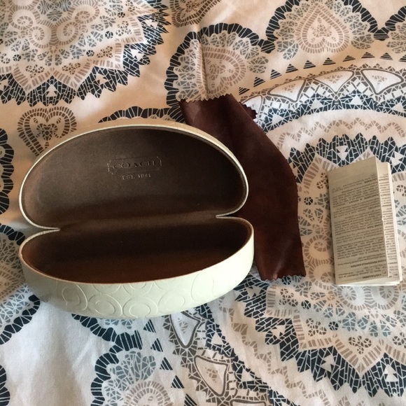 Authentic Coach sunglasses case - Picture 2 of 4
